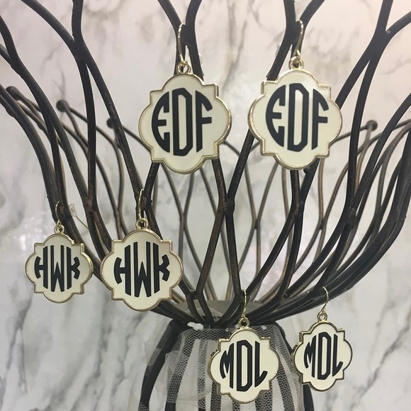 Custom Monogram Earrings Dangly Quatrefoil Cream Gold Pink Black Silver White - Picture 1 of 12